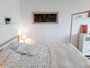Posteľ alebo postele v izbe v ubytovaní Brand new cosy apartment