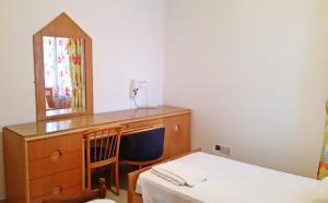 Postel nebo postele na pokoji v ubytování Eliofos Luxury Villa