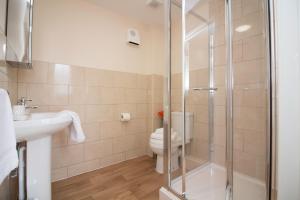 A bathroom at DPV - Above Bar Street Apartments