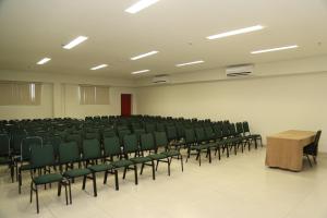 Área de negócios e/ou sala de conferências em Real Classic Bahia Hotel