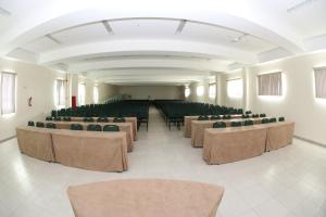 Área de negócios e/ou sala de conferências em Real Classic Bahia Hotel