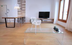 TV a/nebo společenská místnost v ubytování Luxury Apartment Kampanel