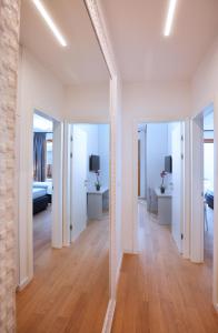 Postel nebo postele na pokoji v ubytování Luxury Apartment Kampanel