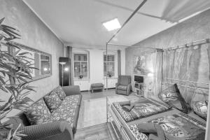 Gallery image of Ferienwohnung Residenz bis 6 Gäste , Ferienwohnung Dresden bis 4 Gäste, Ferienwohnung Elbflorenz bis 2 Gäste in Dresden +93 photos