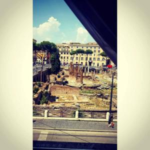 - Vistas a la ciudad desde un autobús en Sun Suite Luxury Pantheon en Roma