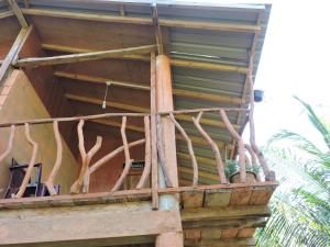 Rõdu või terrass majutusasutuses Sigiri Aliya Tree house