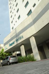 O edifício em que o hotel se localiza