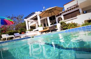Bazén v ubytování Villas Mykonos nebo v jeho okolí
