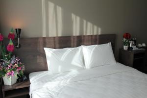 Katil atau katil-katil dalam bilik di KL Hotel