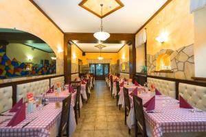 En restaurang eller annat matställe på Hotel Valle Verde