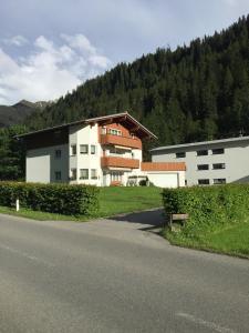 Fotografie z fotogalerie ubytování Landhaus Lackner v destinaci Klösterle am Arlberg