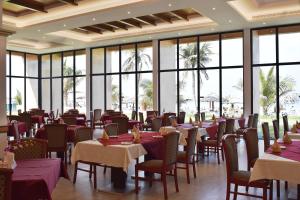 Restaurace v ubytování Lou'lou'a Beach Resort Sharjah