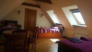 Postel nebo postele na pokoji v ubytování Peahen Residence