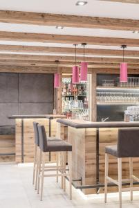 Ο χώρος του lounge ή του μπαρ στο Hotel Mondin