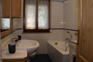 A bathroom at Casa Martello