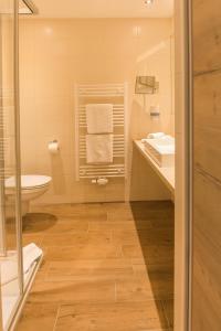 Kúpeľňa v ubytovaní Familiengut Hotel Burgstaller