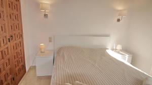 Ein Bett oder Betten in einem Zimmer der Unterkunft Villa Yvonne - chill out, free WIFI, close to facilities
