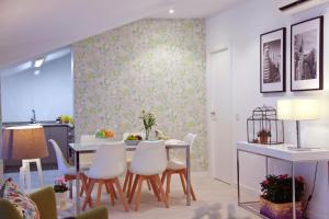 Zdjęcie z galerii obiektu Feelathome Madrid Suites Apartments w Madrycie