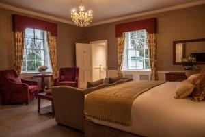 Letto o letti in una camera di Leixlip Manor Hotel