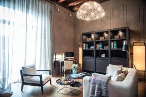 Posezení v ubytování CoolRooms Palacio Villapanés 5 GL