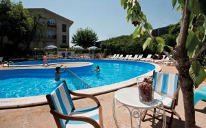 Bazén v ubytování Hotel Trafalgar nebo v jeho okolí