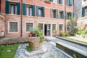 Zahrada ubytování Venice and Venice Apartments - private rooms in shared apartment