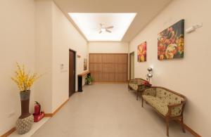 Ruang duduk di Sun Hola Villa
