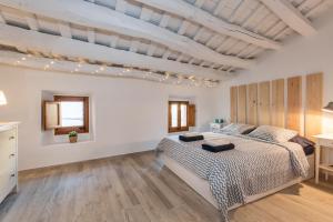 Postel nebo postele na pokoji v ubytování Lets Holidays Fisherman House