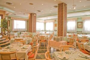 Restaurace v ubytování Hotel Tibur