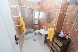 Koupelna v ubytování Apartmani Jazz Aleksandra