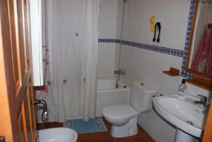 Koupelna v ubytování Casa De La Ermita + 19 fotografií