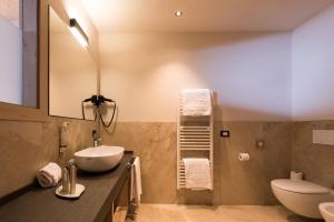 Francesin Active Hotel的一间浴室