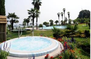 Bazén v ubytování Hotel Du Parc nebo v jeho okolí
