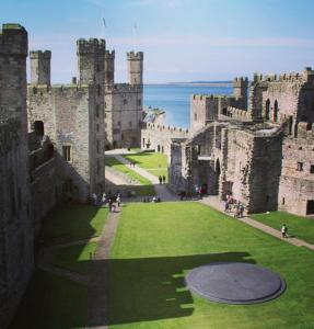 Gallery image of Ty Glyndwr Bunkhouse, Bar and cafe in Caernarfon