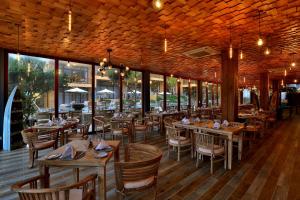 Gallery image of Thaproban Pavilion Waves in Unawatuna