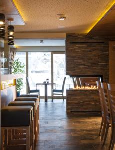 A seating area at Gasthof Venetrast