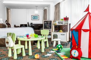 Μια τηλεόραση ή/και κέντρο ψυχαγωγίας στο The Langham, Shenzhen