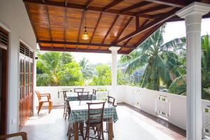 Gallery image of Aken villa in Hikkaduwa