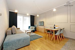 Posedenie v ubytovaní City Center - Riverside by Apartmore