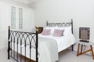 Ramsay Gardens - Grand 4-Bedroom Apartment Next To Castle