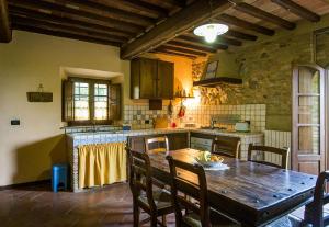 مطبخ أو مطبخ صغير في Rustico in Pietra