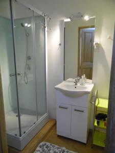 Kylpyhuone majoituspaikassa La Collinette