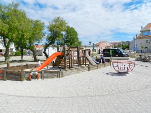 Ein Kinderspielbereich in der Unterkunft Apartment Ljubica