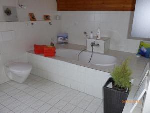 Bilik mandi di Lippetaler Gästehaus