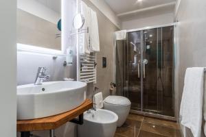 Un baño de VistaViva B&B 35 fotos más