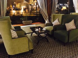 Area soggiorno di Alcock & Brown Hotel