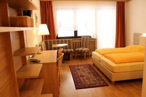 Ruang duduk di Hotel Sonnenhof