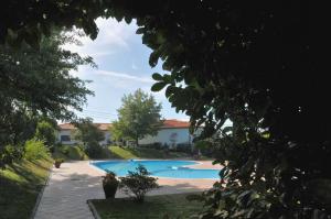 The swimming pool at or close to Casa do Almocreve