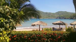 Afbeelding uit fotogalerij van La Quinta Gran Bahía, Cuastecomates - Todo Incluido in Cuastecomate