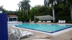 Bazén v ubytování Condominio Girardot Resort nebo v jeho okolí